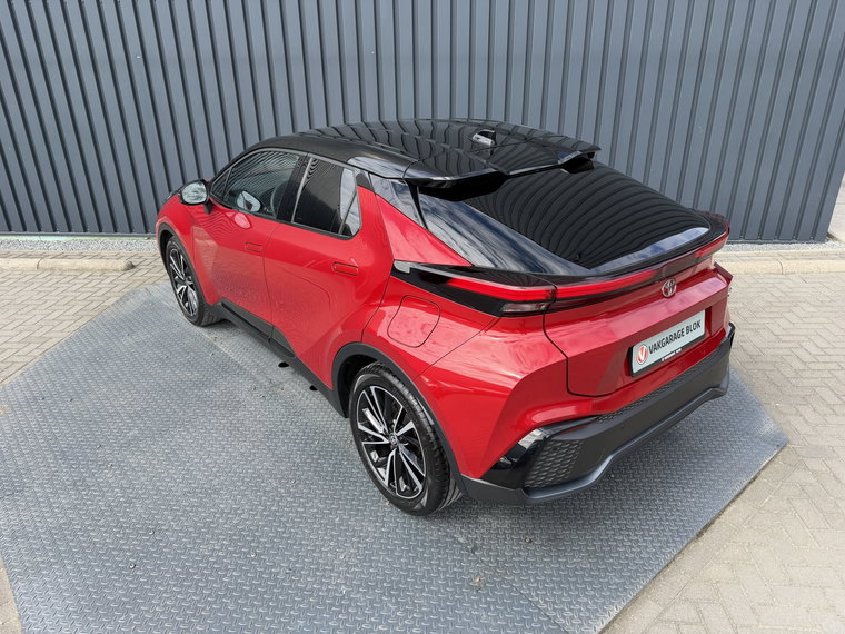 Vehicle Image 14