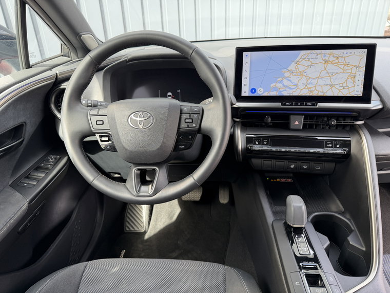 Vehicle Image 17