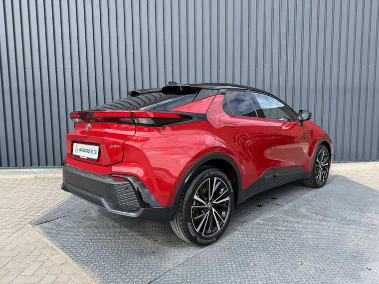 Vehicle Image 9