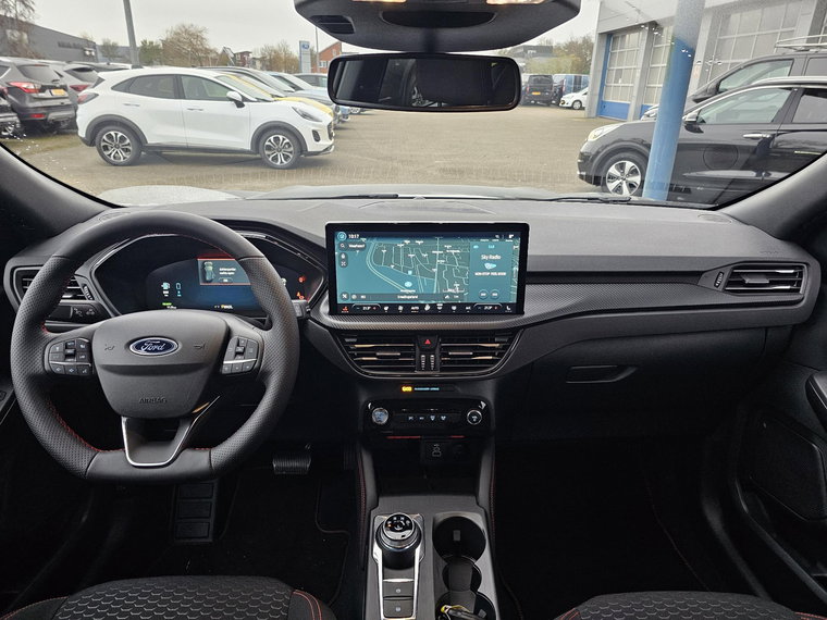 Vehicle Image 25