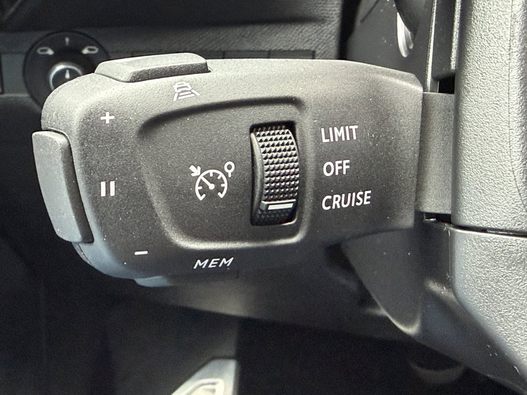 Vehicle Image 29