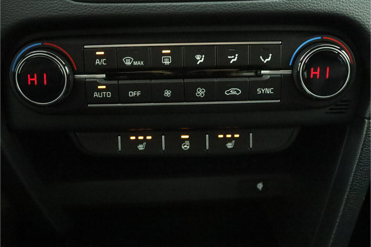 Vehicle Image 26