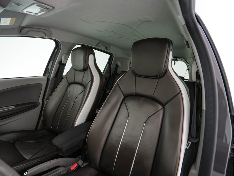 Vehicle Image 22