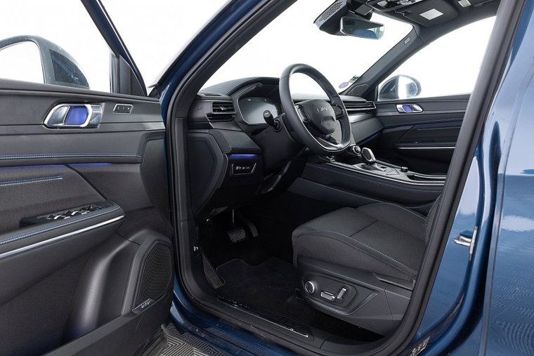 Vehicle Image 18