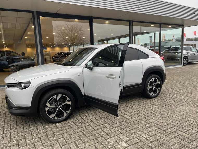 Vehicle Image 33