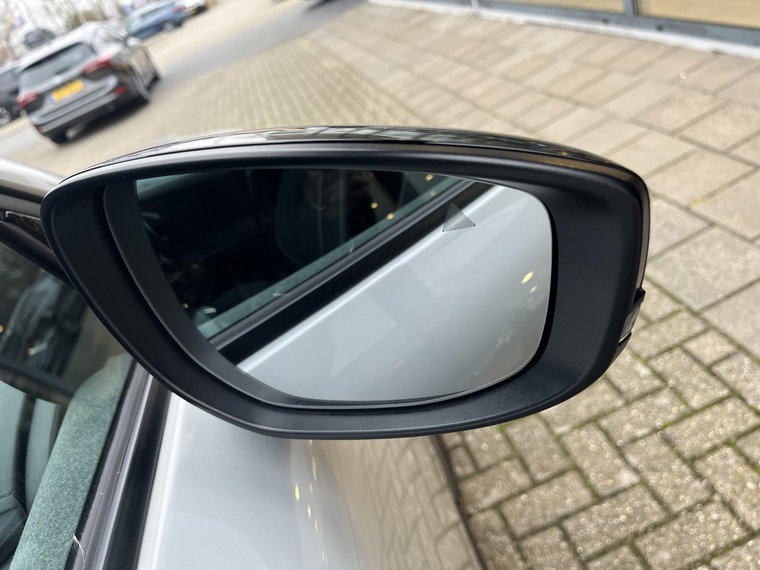 Vehicle Image 39