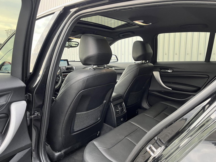 Vehicle Image 37