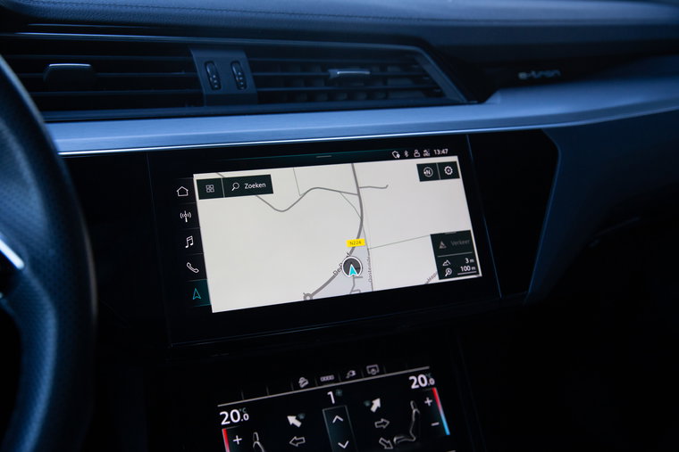 Vehicle Image 21
