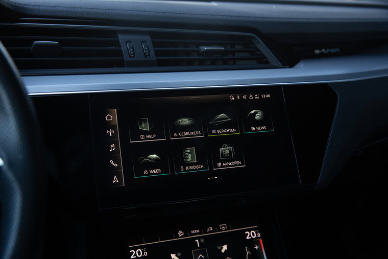 Vehicle Image 24