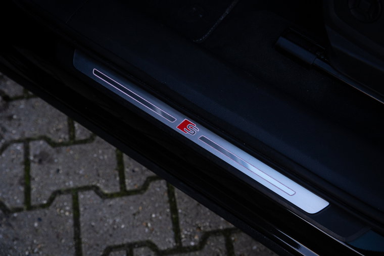 Vehicle Image 35
