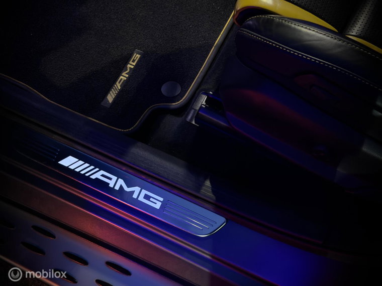Vehicle Image 32
