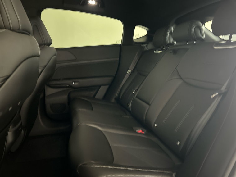 Vehicle Image 21