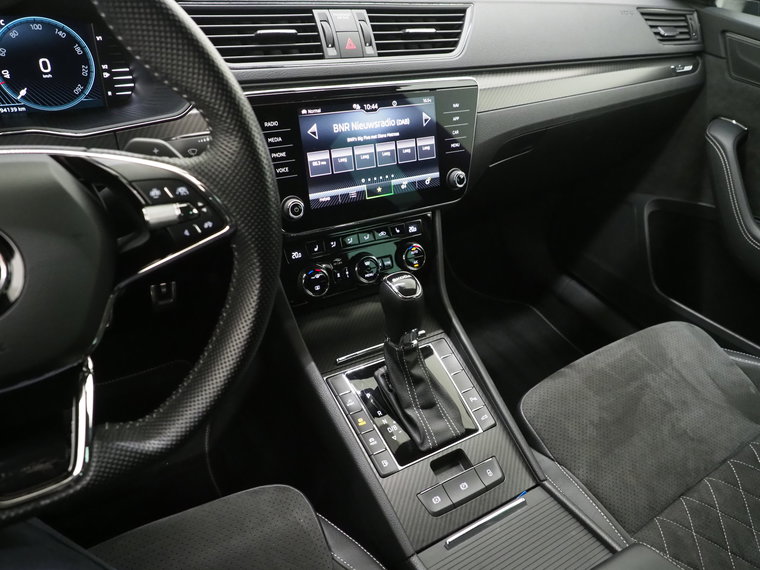 Vehicle Image 35