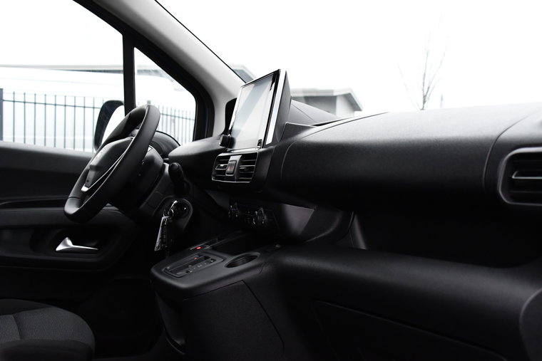 Vehicle Image 12