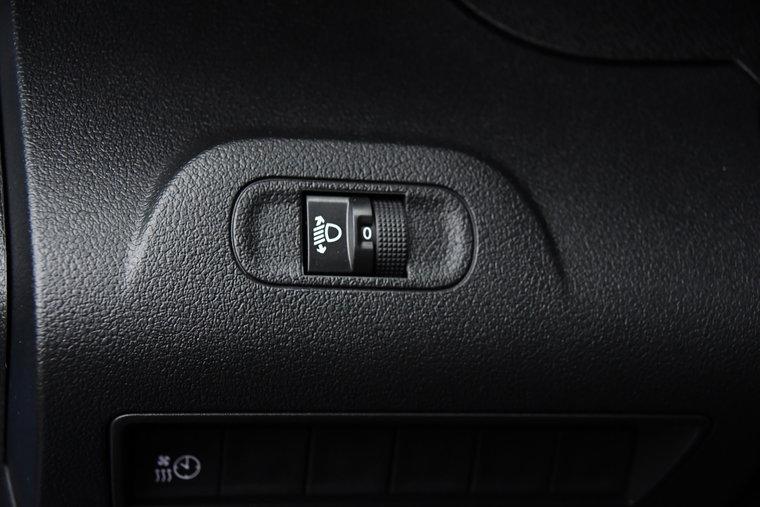 Vehicle Image 23