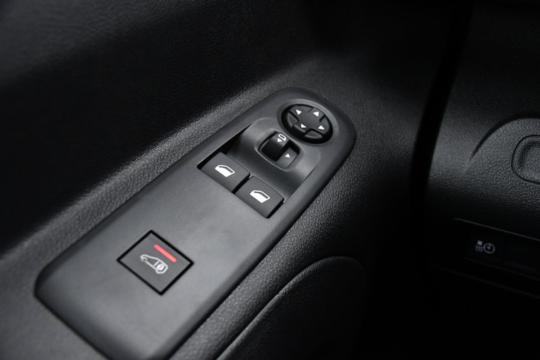 Vehicle Image 24