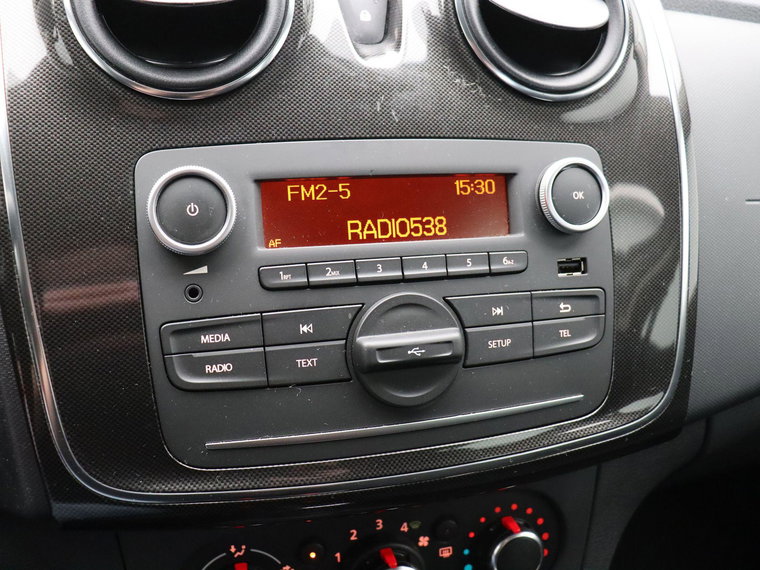 Vehicle Image 32