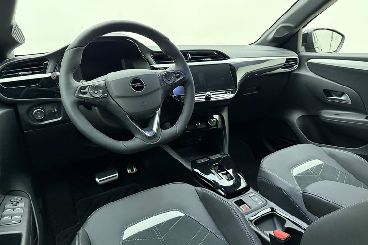 Vehicle Image 16