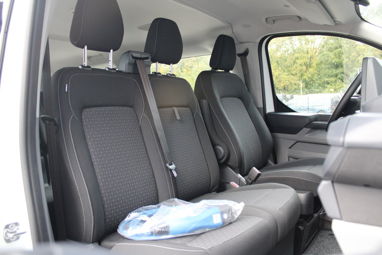 Vehicle Image 35