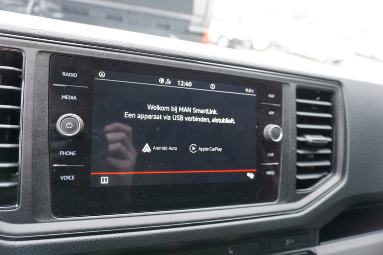 Vehicle Image 8