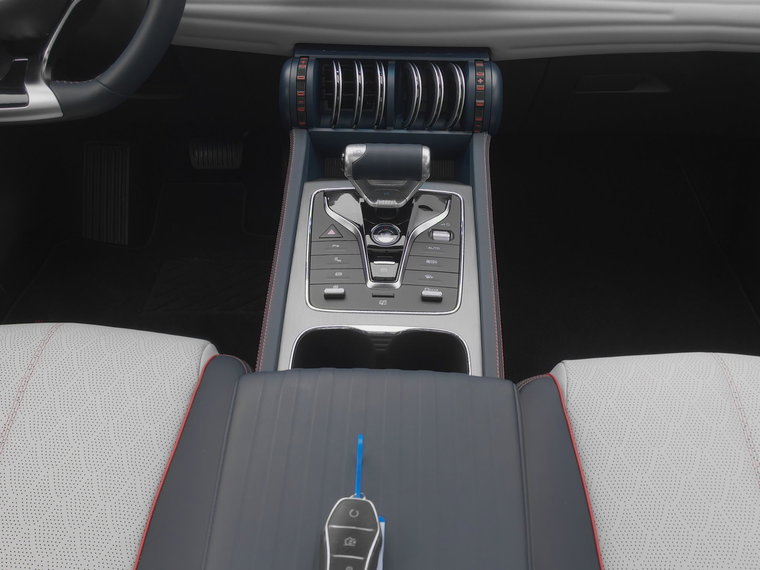 Vehicle Image 12