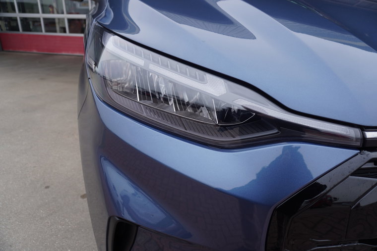 Vehicle Image 30
