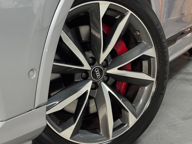 Vehicle Image 16