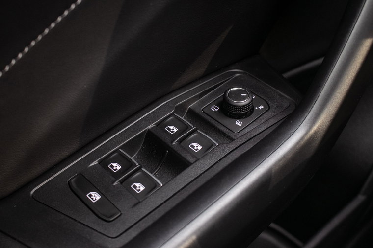 Vehicle Image 48