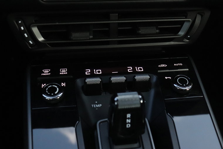 Vehicle Image 33