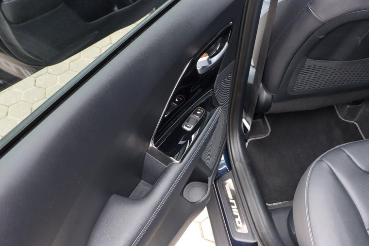 Vehicle Image 39