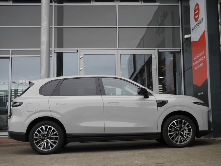 Vehicle Image 41