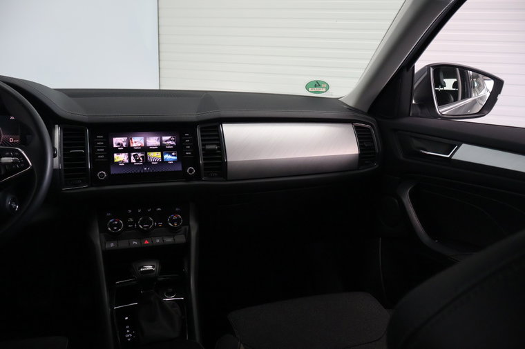 Vehicle Image 23