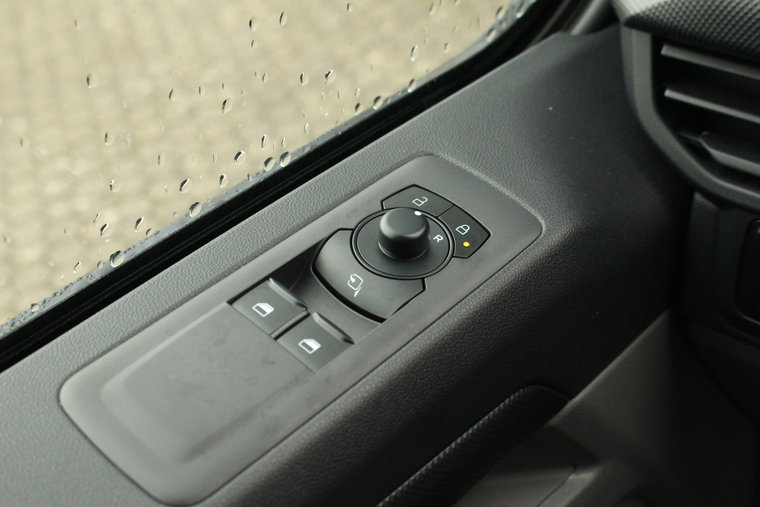 Vehicle Image 26