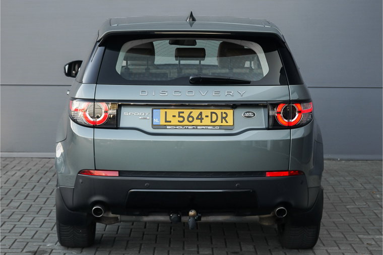 Vehicle Image 16