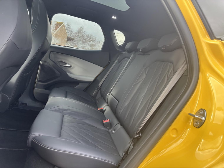 Vehicle Image 23