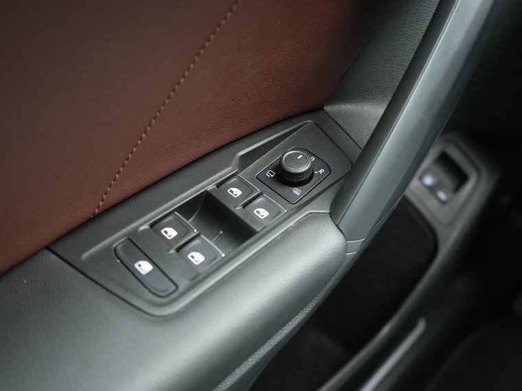 Vehicle Image 47