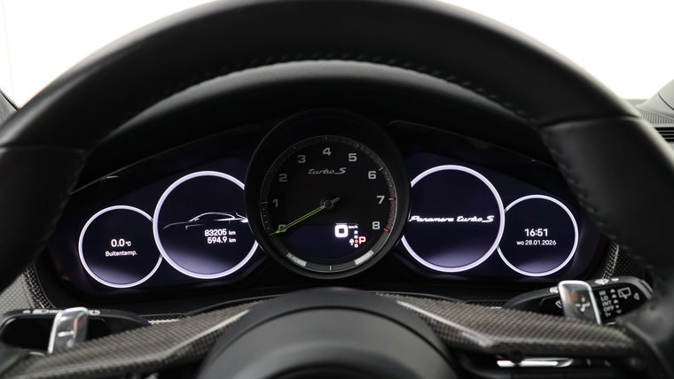 Vehicle Image 32