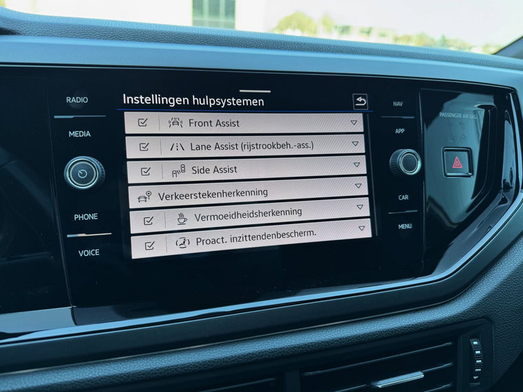 Vehicle Image 38