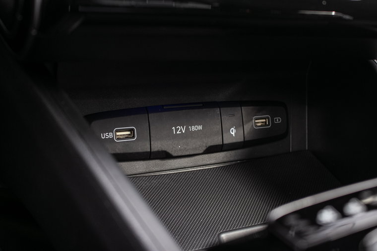 Vehicle Image 23