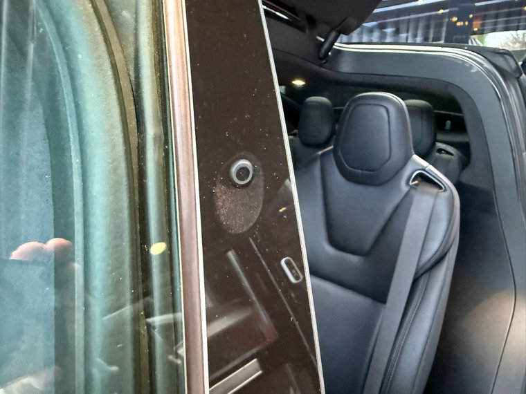 Vehicle Image 25