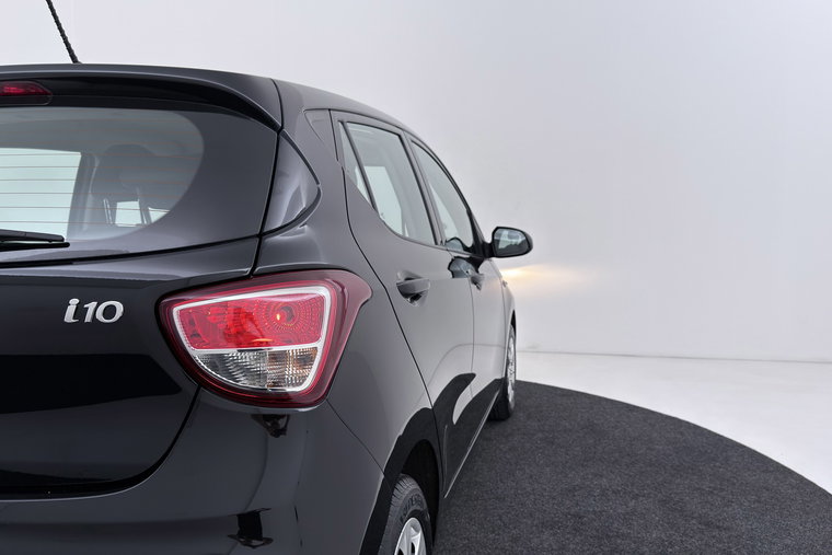 Vehicle Image 30