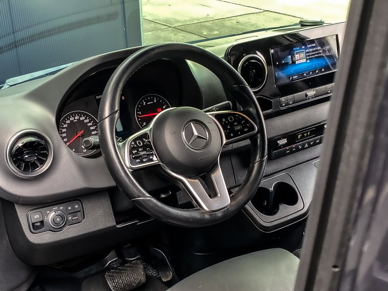 Vehicle Image 50