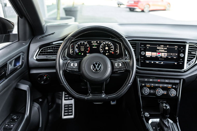 Vehicle Image 16
