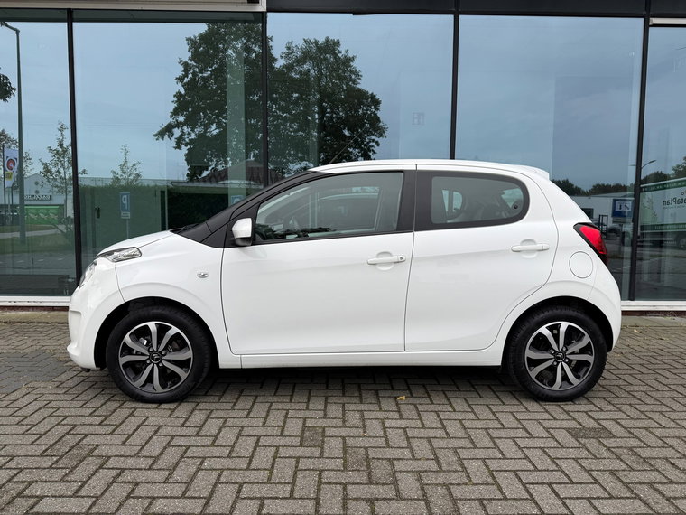 Vehicle Image 4