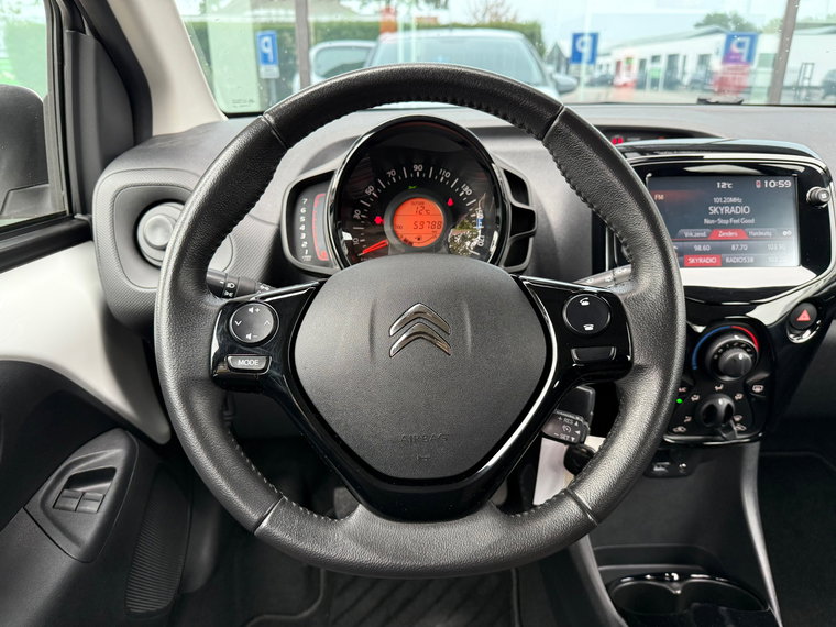 Vehicle Image 22