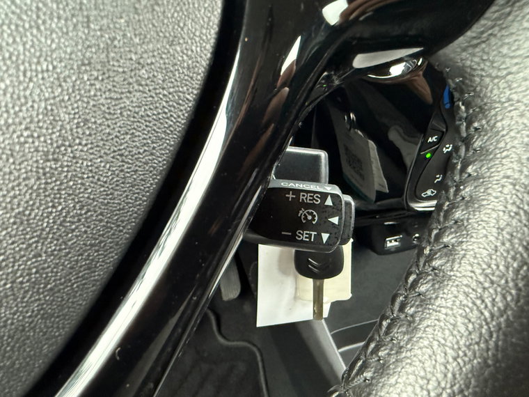 Vehicle Image 36