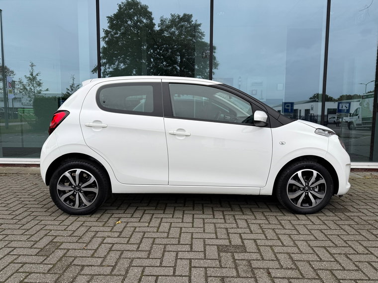 Vehicle Image 10