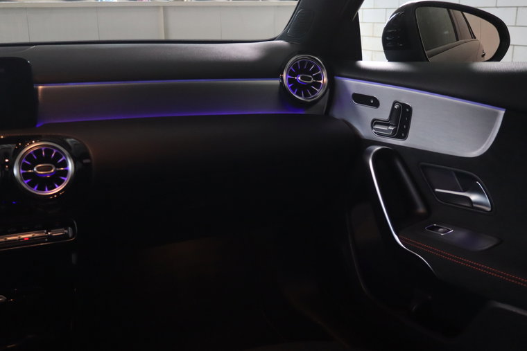 Vehicle Image 35