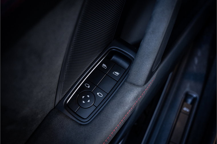 Vehicle Image 35
