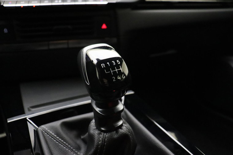 Vehicle Image 24